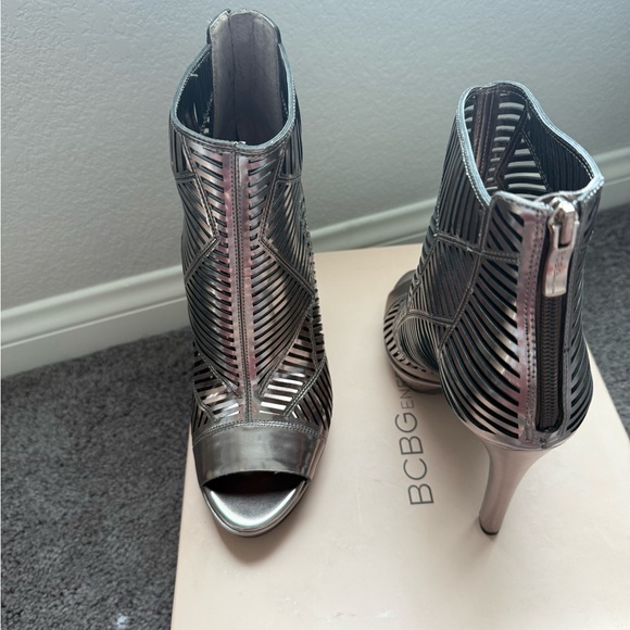 BCBG Silver Stiletto Heels with Peep-Toe Design-New in box - Picture 2 of 7